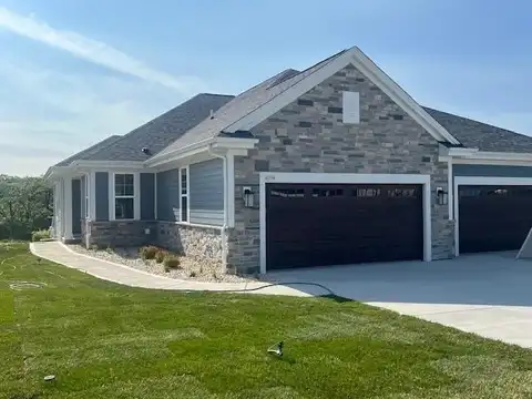 2114 Bluestem Dr, Waukesha, WI 53189