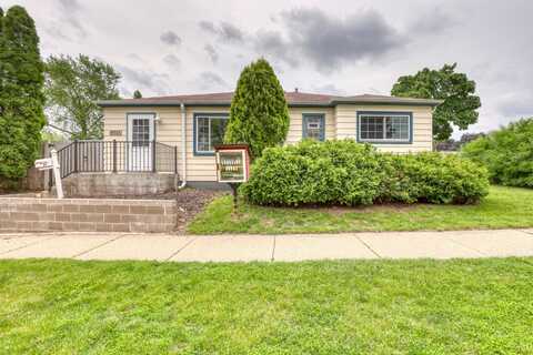 8325 W Arthur Ave, West Allis, WI 53219