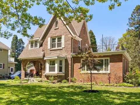 605 East Riverside Dr, Kohler, WI 53044
