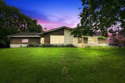 W223n4820 East View Dr, Lisbon, WI 53089