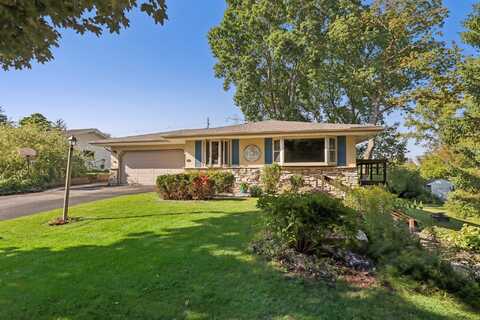 62 Evergreen Dr, Plymouth, WI 53073