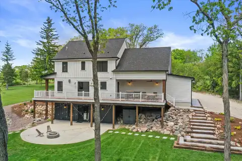 W301s5534 Highway 83 -, Mukwonago, WI 53149
