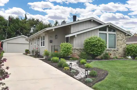 1126 Virginia St, Racine, WI 53405