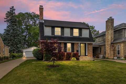 231 Glenview Ave, Wauwatosa, WI 53213
