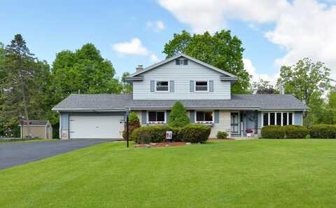 2855 Arbor Dr, Brookfield, WI 53005
