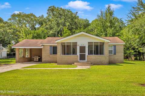 310 John Avenue, Pascagoula, MS 39567