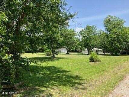 915 Robinson Street, Pass Christian, MS 39571