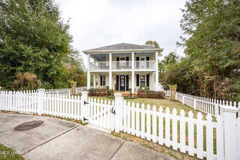 13076 Pine Valley Lane, Biloxi, MS 39532