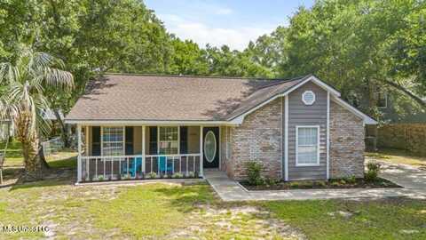 9404 Meadowlark Avenue, Ocean Springs, MS 39564