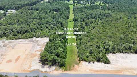 5000 Crawford Ln., Kiln, MS 39556