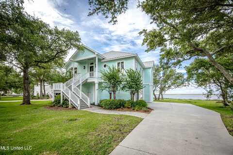 10805 Eagle Nest Road, Ocean Springs, MS 39564