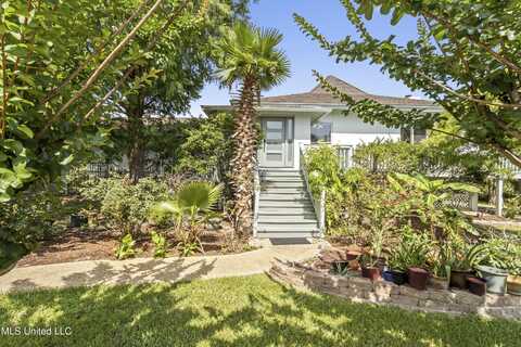 420 N Caribe Place, Gulfport, MS 39507