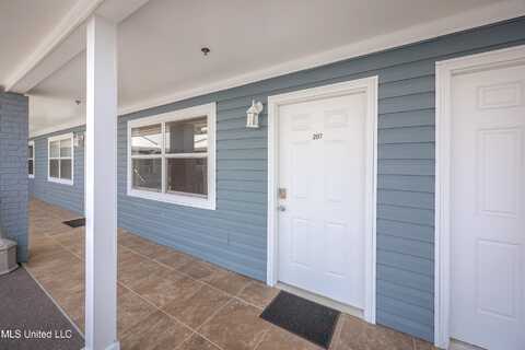 1282 Beach Boulevard, Biloxi, MS 39530