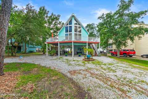 123 Ridgewood Drive, Pass Christian, MS 39571