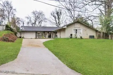 305 Bazinsky Road, Vicksburg, MS 39180