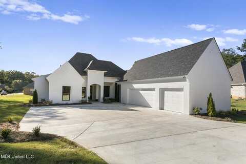 111 Grand Oak Boulevard, Clinton, MS 39056