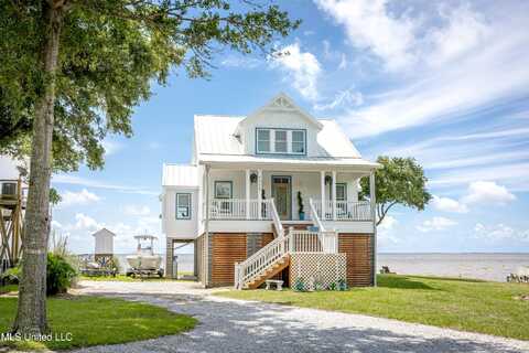 5021 E Belle Fontaine Road, Ocean Springs, MS 39564
