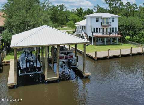 6085 Shawnee Street, Kiln, MS 39556