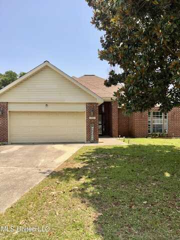 142 Pine Grove Avenue, Biloxi, MS 39531
