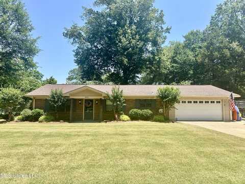 1352 Memorial Drive, Cleveland, MS 38732