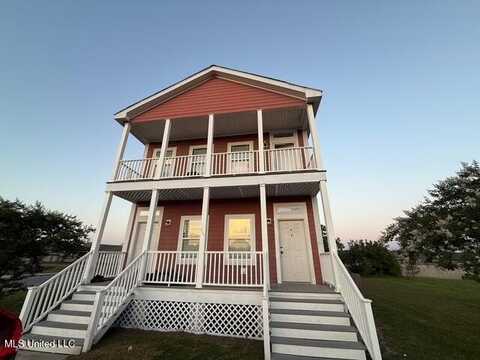 2000 Magazine Street, Ocean Springs, MS 39564