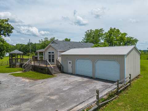 36 Oran Bond Lane, Wiggins, MS 39577