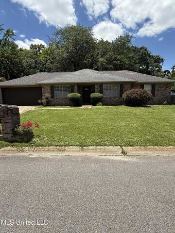 2246 Baywood Drive, Biloxi, MS 39532