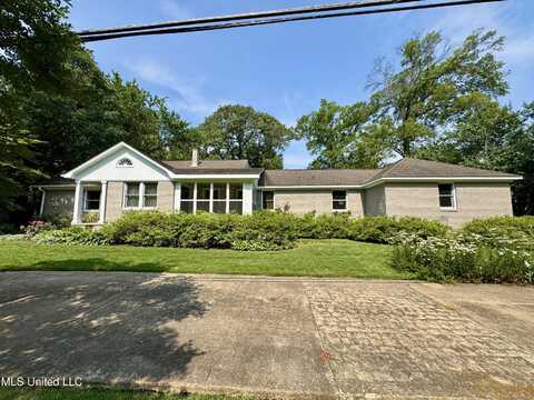 2293 Elm Street, Hernando, MS 38632