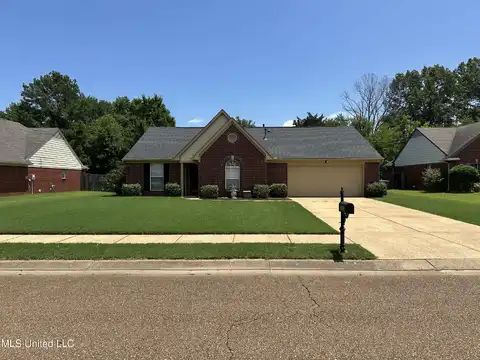 6590 White Hawk Lane, Olive Branch, MS 38654