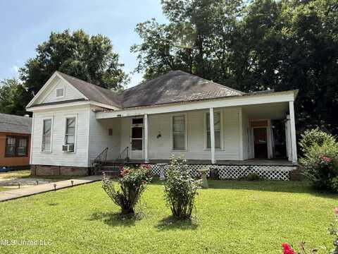 1057 Adams Street, Grenada, MS 38901