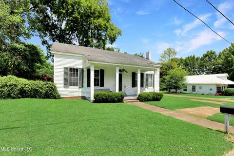 217 N Yazoo Street, Yazoo City, MS 39194