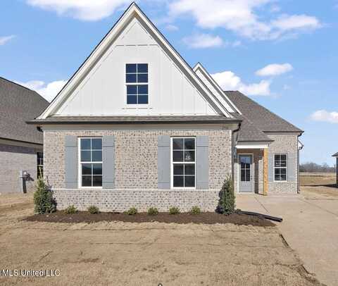 811 Coahoma Court, Nesbit, MS 38651