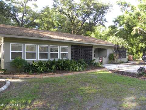 2096 Pat Lane, Biloxi, MS 39531