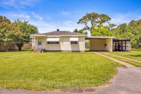 615 First Avenue, Ocean Springs, MS 39564