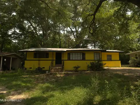 1136 Killarney Street, Jackson, MS 39212