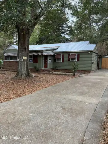 2643 Pinebrook Drive, Jackson, MS 39212