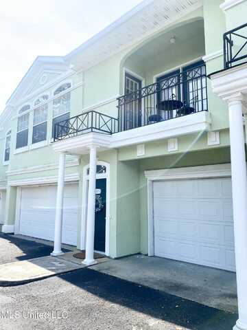 2252 Beach Drive, Gulfport, MS 39507