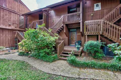 215 Lakeside Villa, Diamondhead, MS 39525