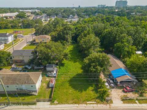 643 Walker Street, Biloxi, MS 39530