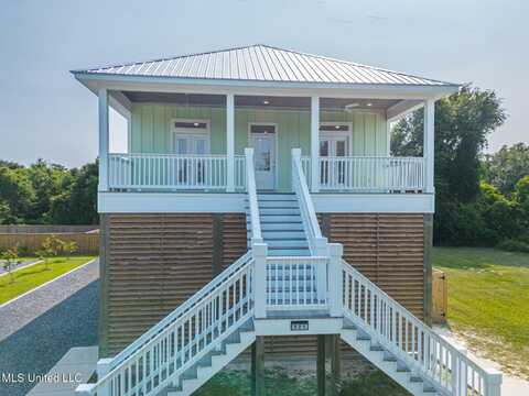321 Hope Lane, Pass Christian, MS 39571