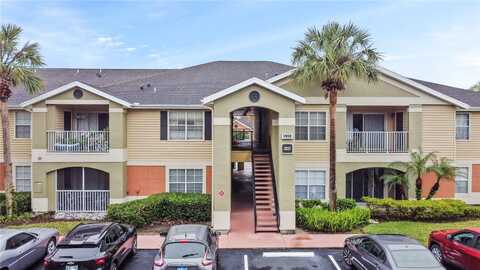 1910 SUMMER CLUB DRIVE, OVIEDO, FL 32765