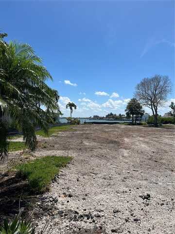 179 BATH CLUB BOULEVARD N, NORTH REDINGTON BEACH, FL 33708