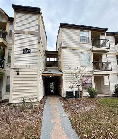 1940 LAKE ATRIUMS CIRCLE, ORLANDO, FL 32839