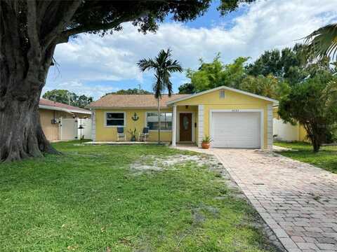 4242 7TH AVENUE N, Saint Petersburg, FL 33713