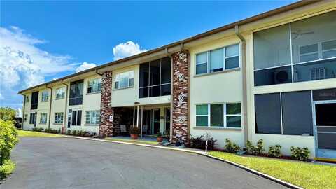 416 73RD AVENUE N, Saint Petersburg, FL 33702