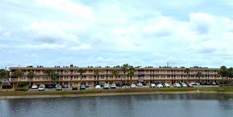 6400 46TH AVENUE N, KENNETH CITY, FL 33709