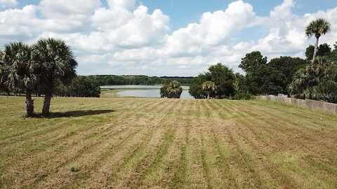 17400 COOLEY ROAD, UMATILLA, FL 32784