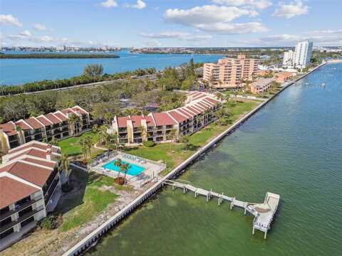 7550 SUNSHINE SKYWAY LANE S, Saint Petersburg, FL 33711