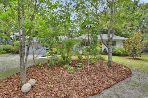 319 N SALISBURY AVENUE, DELAND, FL 32720