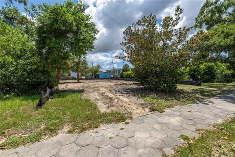 300 25TH AVENUE N, Saint Petersburg, FL 33704